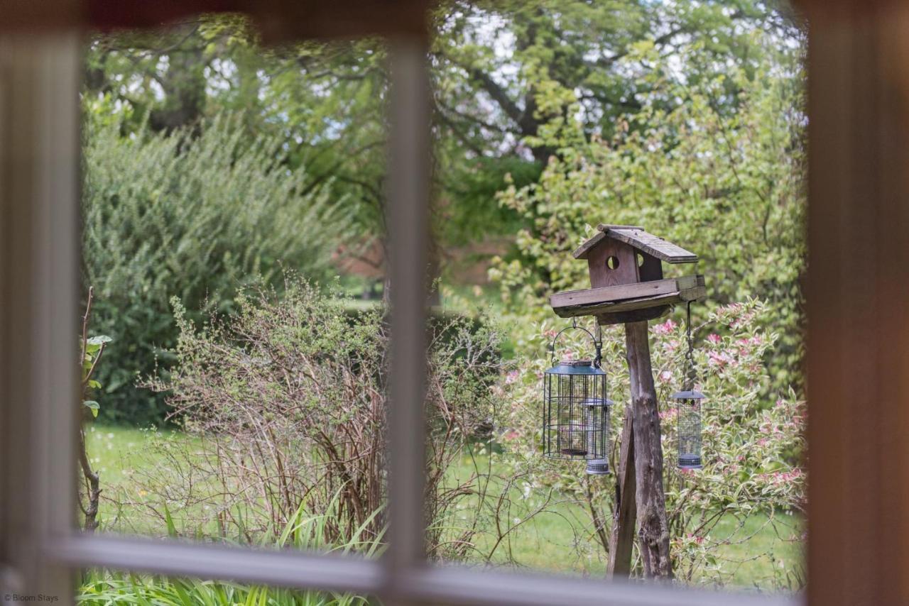 Walnut Tree Cottage By Bloom Stays フェイバーシャム エクステリア 写真